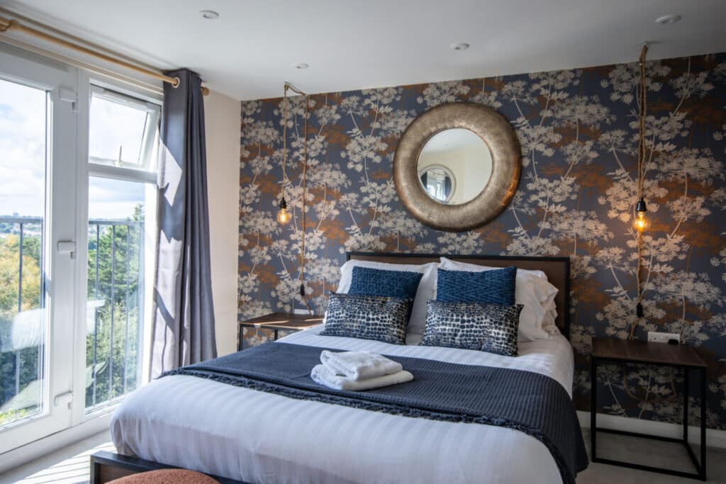 home-away-from-home in Southampton bedroom